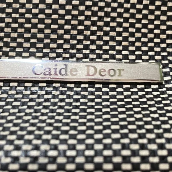 Elegant Black and White Clutch - Picture 2 of 12